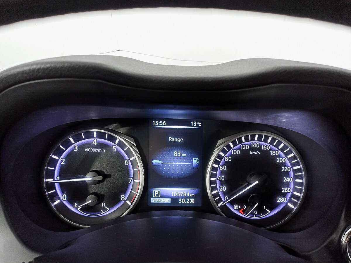 Купить Infiniti Q50 с пробегом. Фото: #10