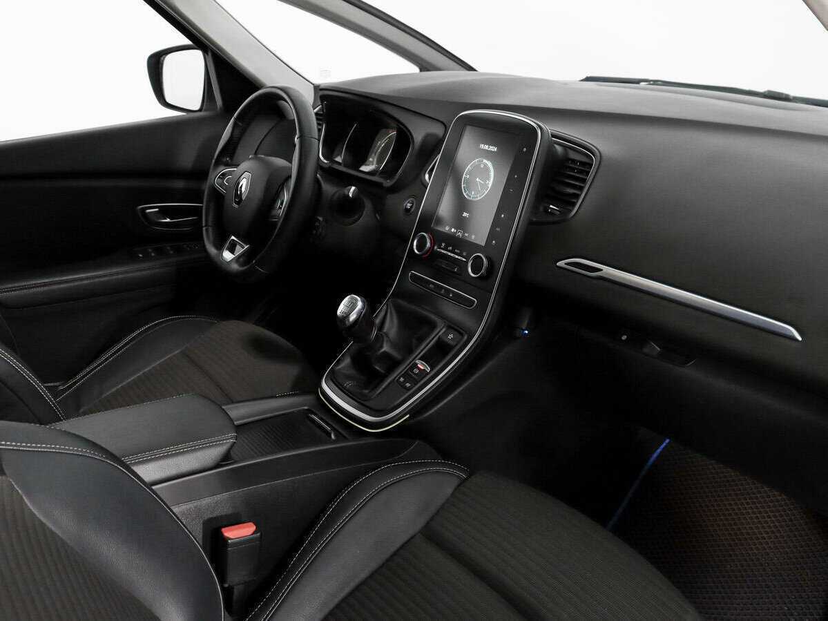 Купить Renault Scenic с пробегом. Фото: #11