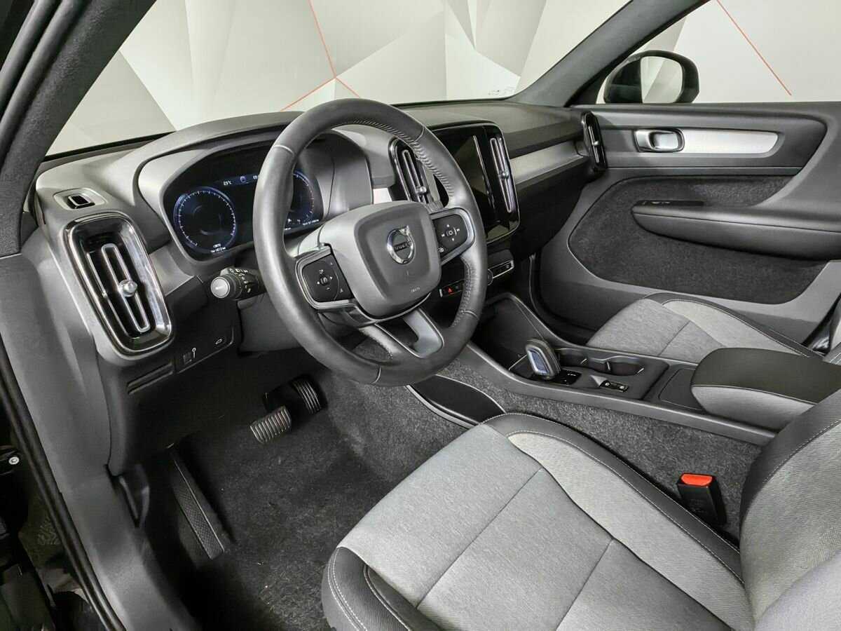Купить Volvo XC40 с пробегом. Фото: #14