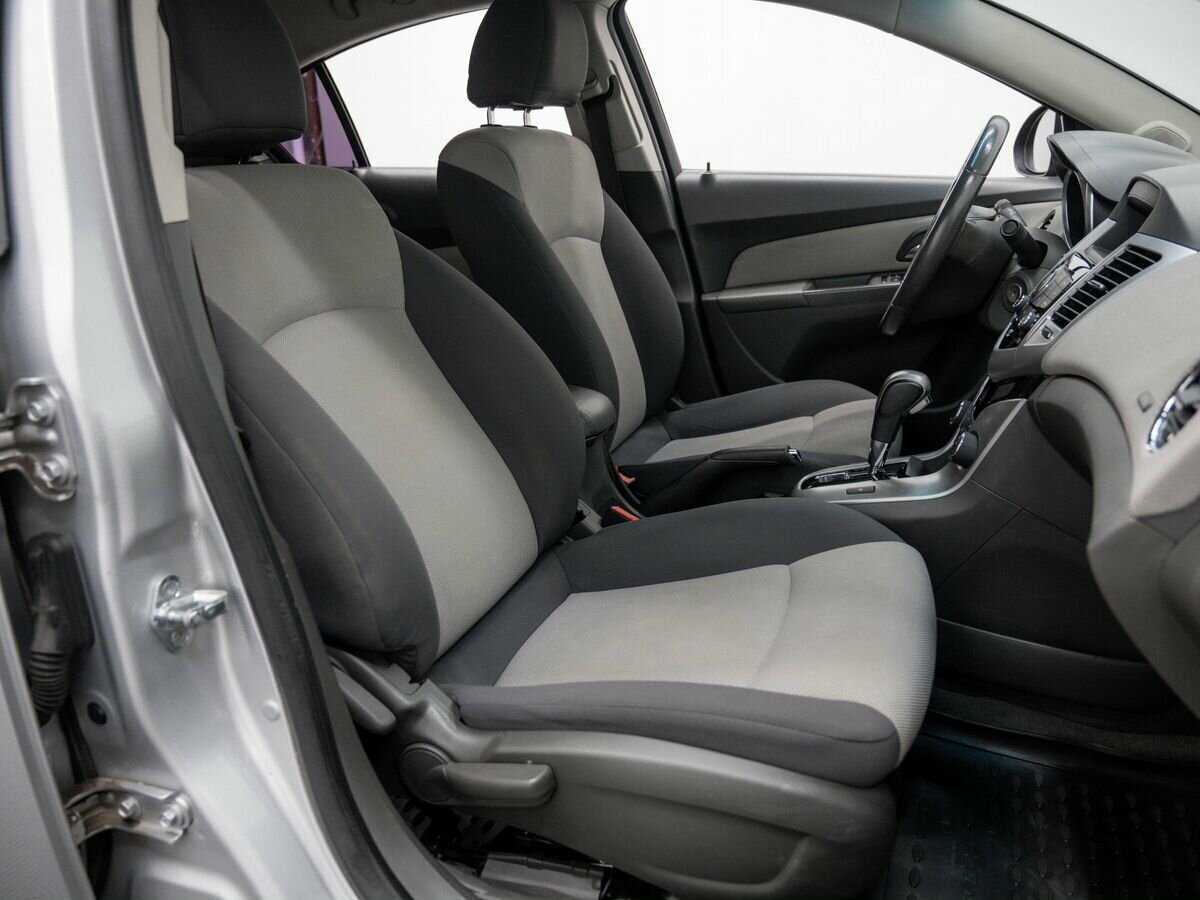 Купить Chevrolet Cruze с пробегом. Фото: #7