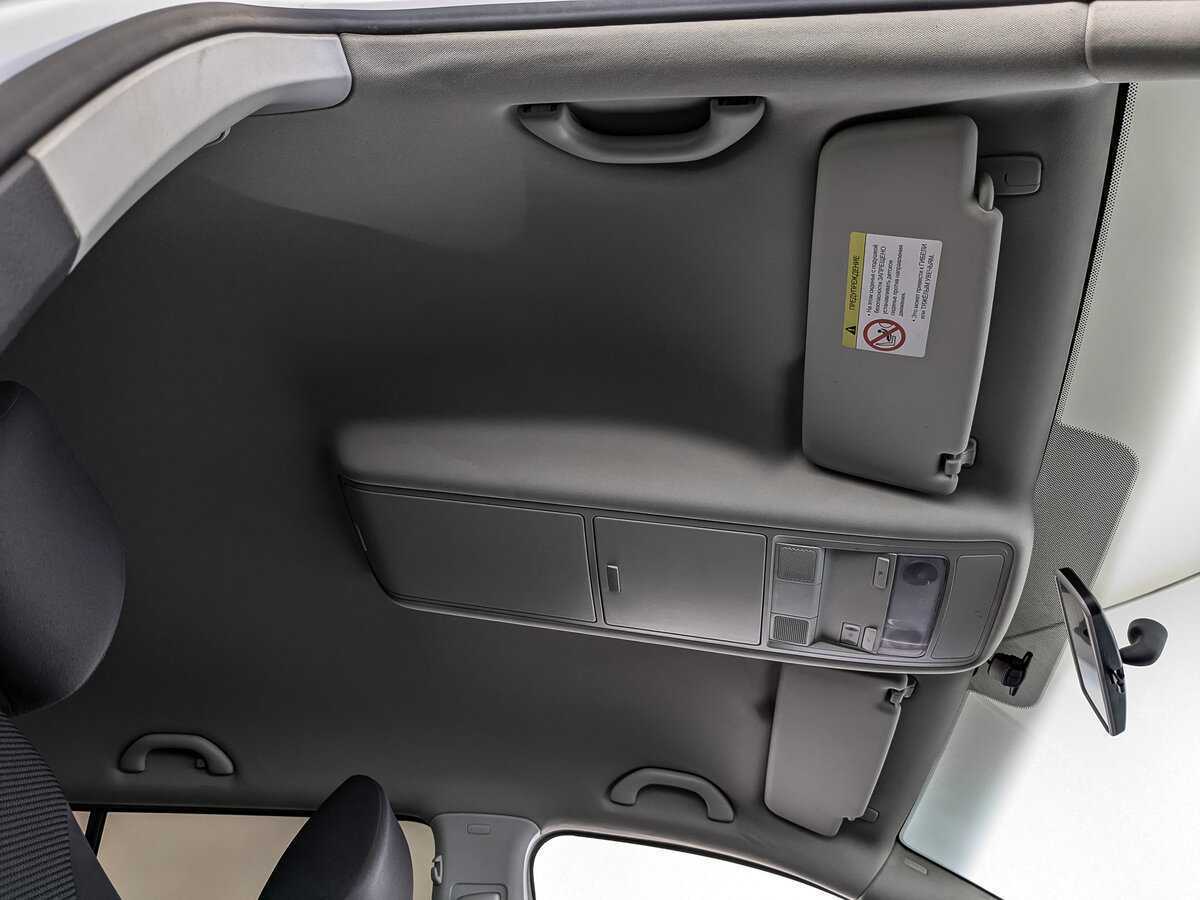 Купить Volkswagen Touran с пробегом. Фото: #18