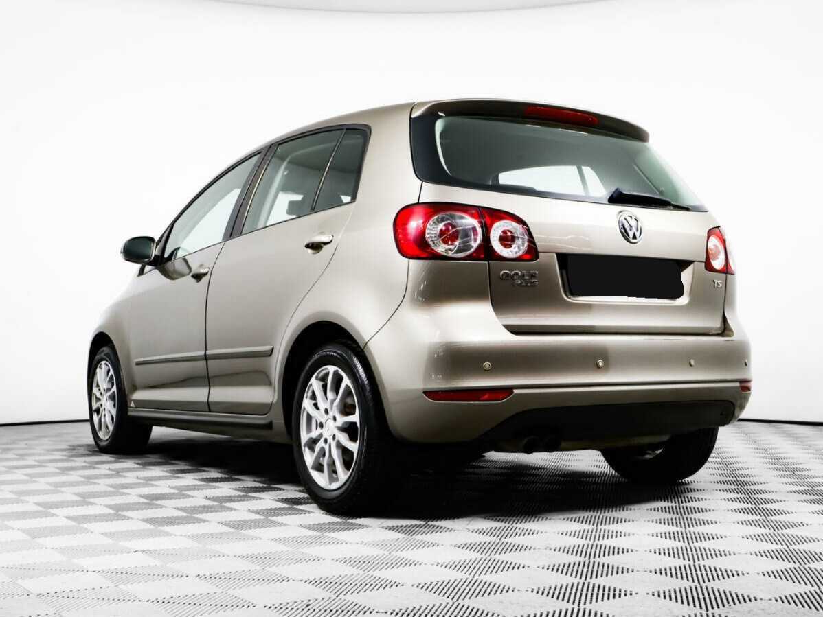 Купить Volkswagen Golf Plus с пробегом. Фото: #6