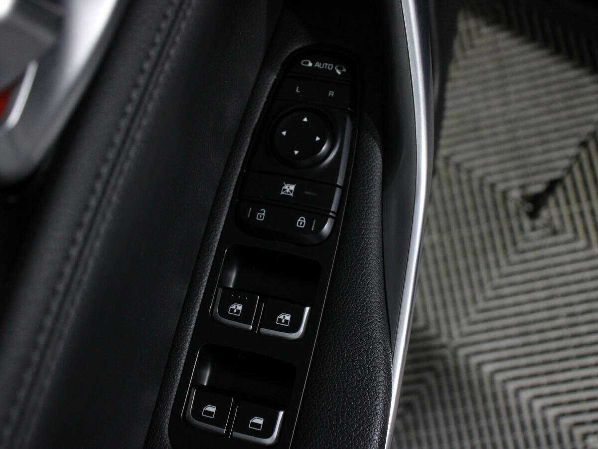 Купить Kia Stinger с пробегом. Фото: #13