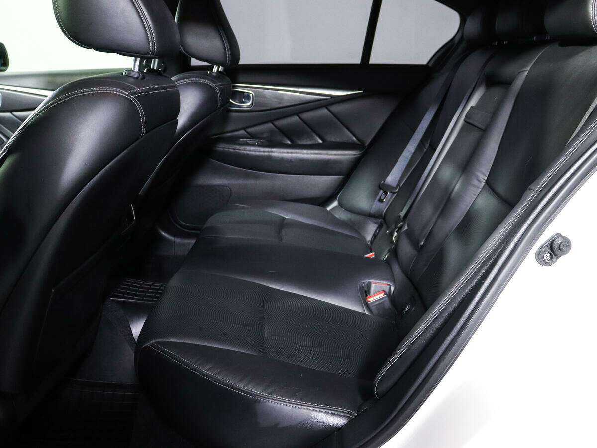 Купить Infiniti Q50 с пробегом. Фото: #6