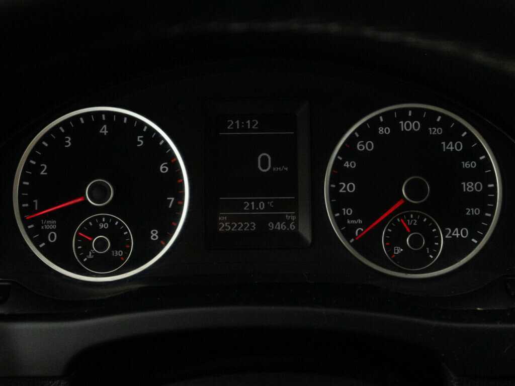 Купить Volkswagen Tiguan с пробегом. Фото: #11