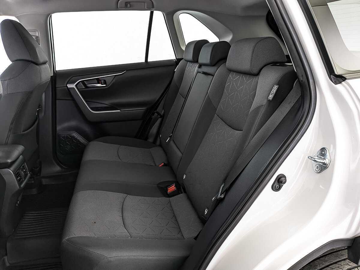 Купить Toyota RAV4 с пробегом. Фото: #11