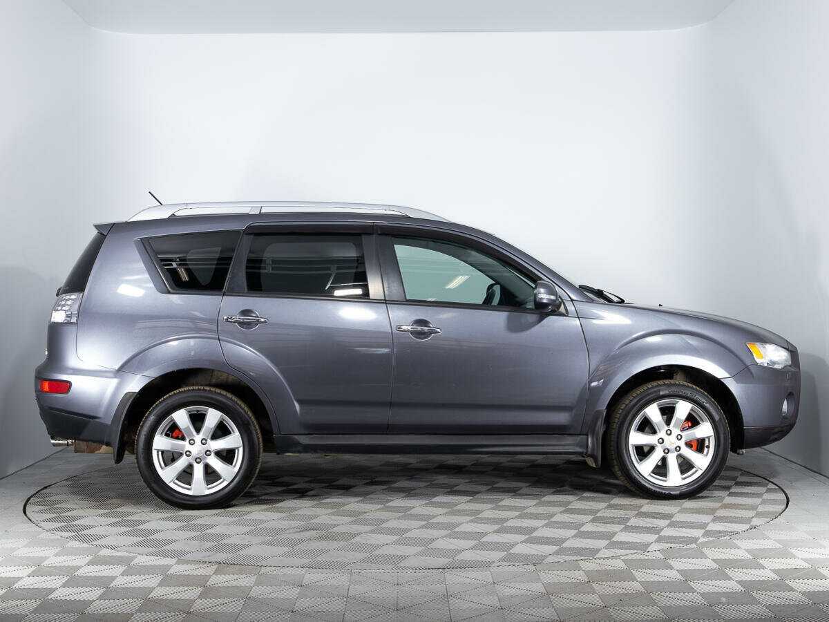 Купить Mitsubishi Outlander с пробегом. Фото: #3