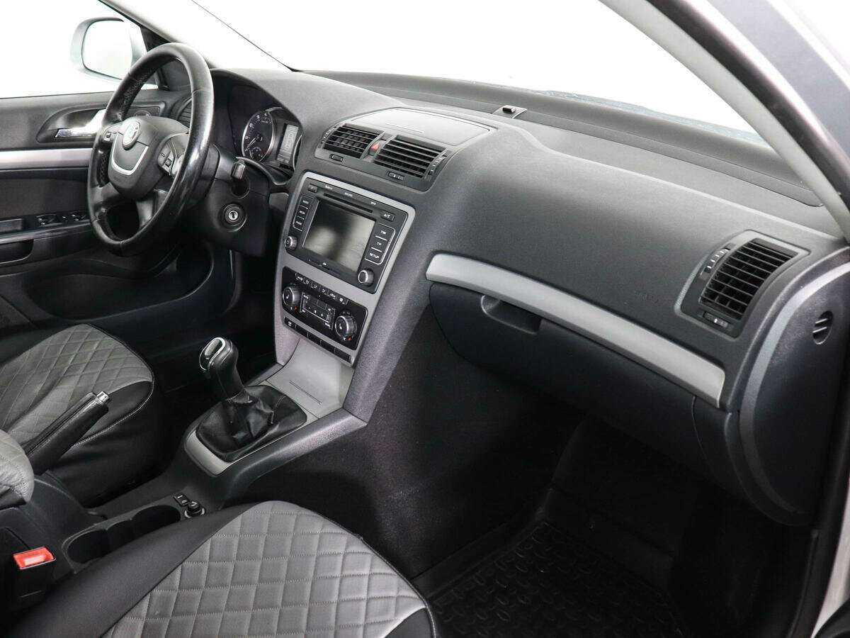 Купить Skoda Octavia с пробегом. Фото: #8