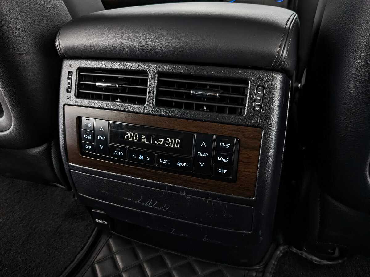 Купить Toyota Land Cruiser с пробегом. Фото: #26