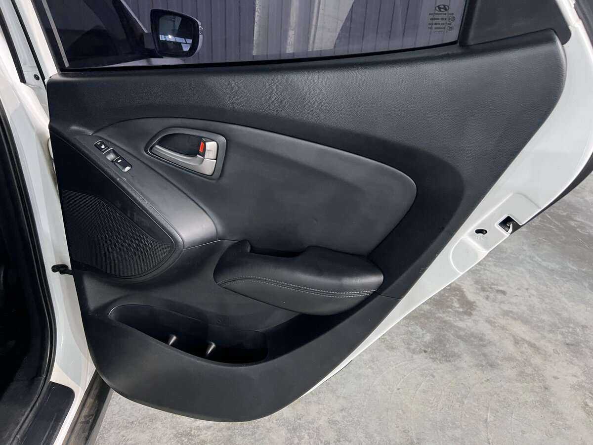 Купить Hyundai ix35 с пробегом. Фото: #17