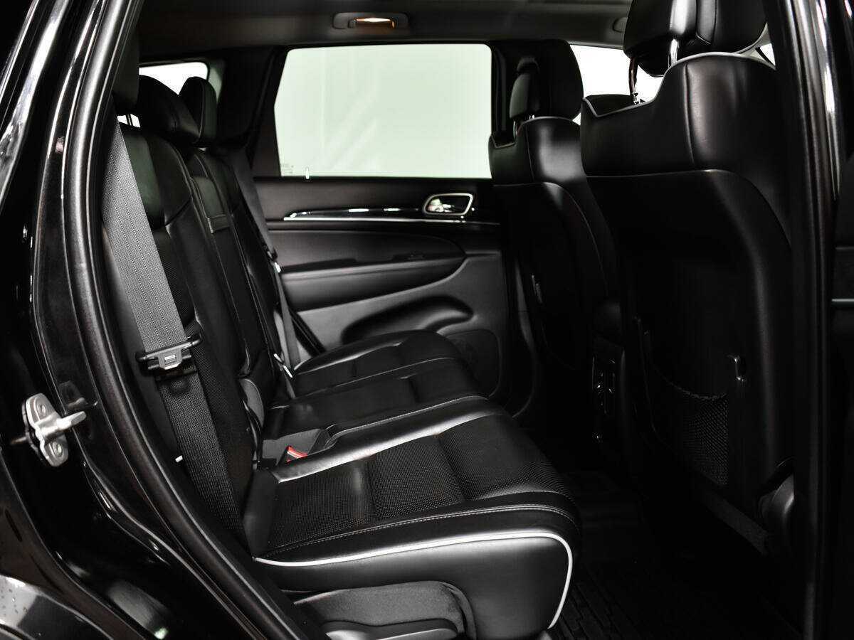 Купить Jeep Grand Cherokee с пробегом. Фото: #9