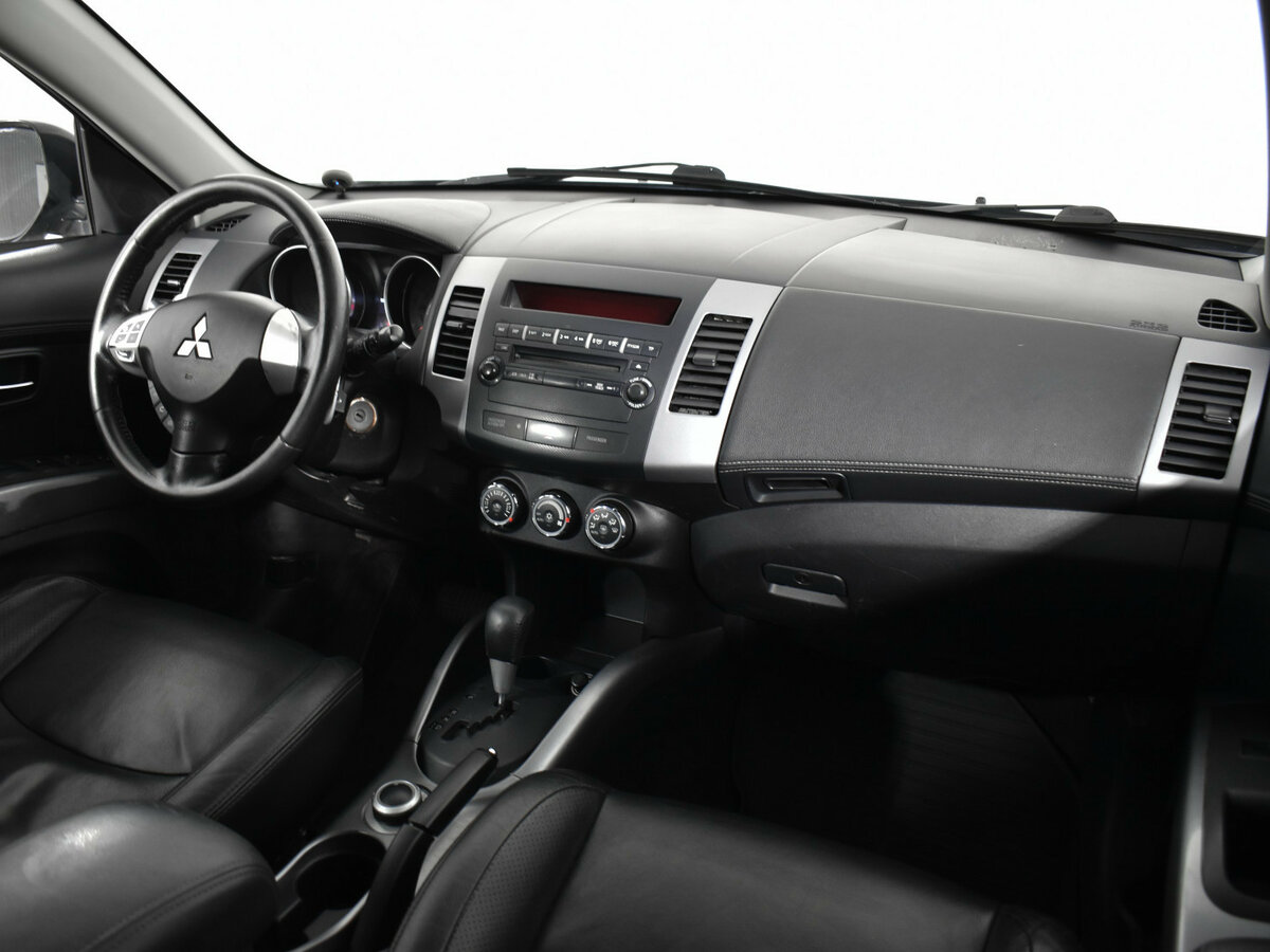 Купить Mitsubishi Outlander с пробегом. Фото: #7