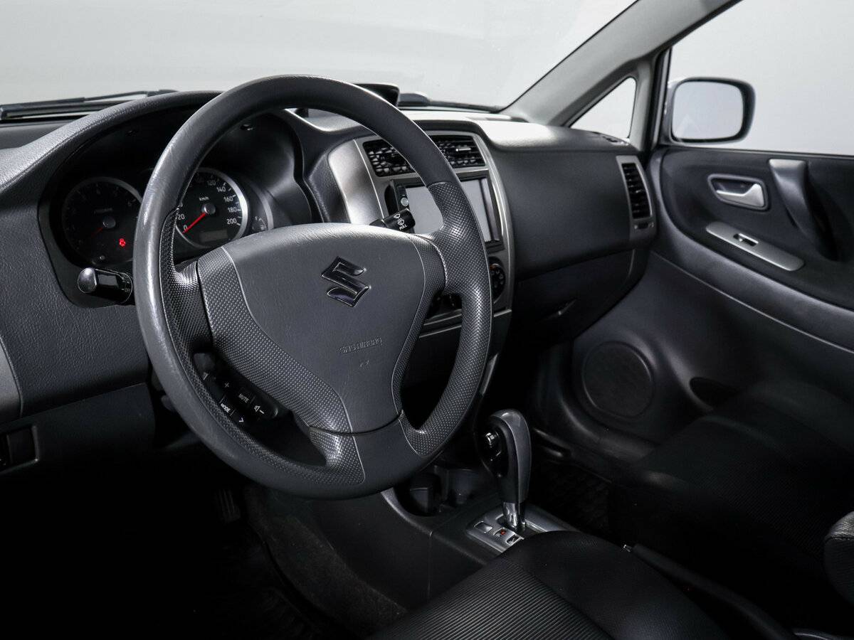 Купить Suzuki Liana с пробегом. Фото: #10