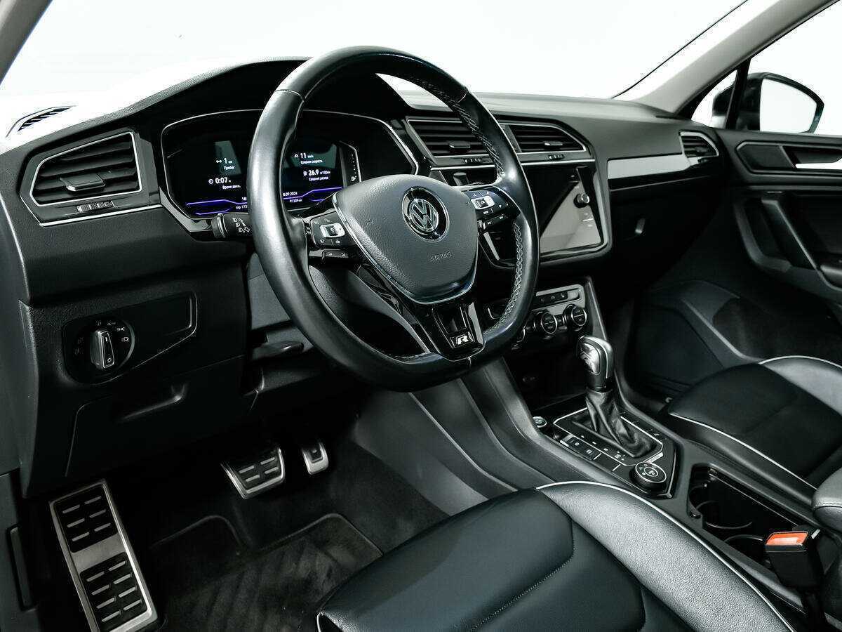 Купить Volkswagen Tiguan с пробегом. Фото: #12