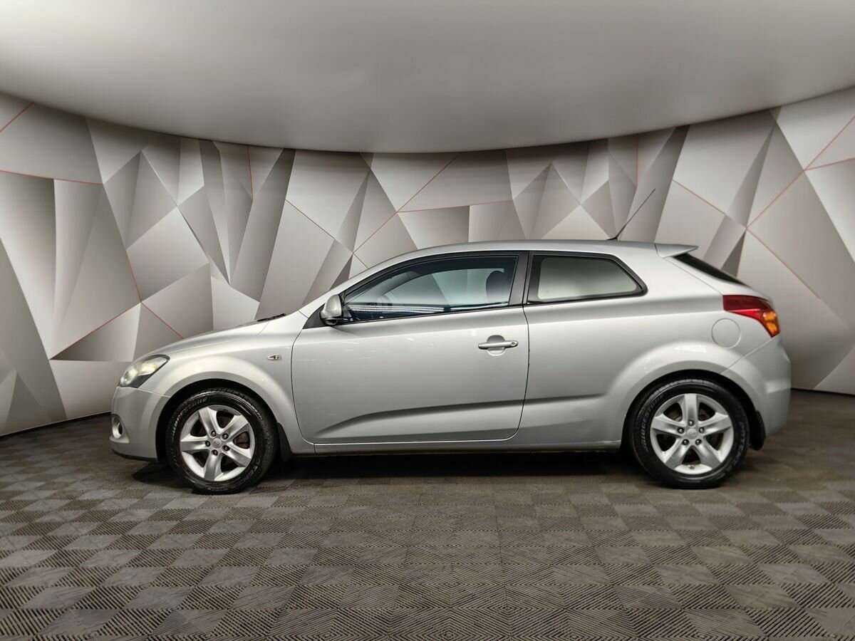 Купить Kia Ceed с пробегом. Фото: #4