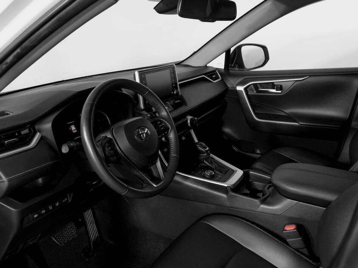 Купить Toyota RAV4 с пробегом. Фото: #15