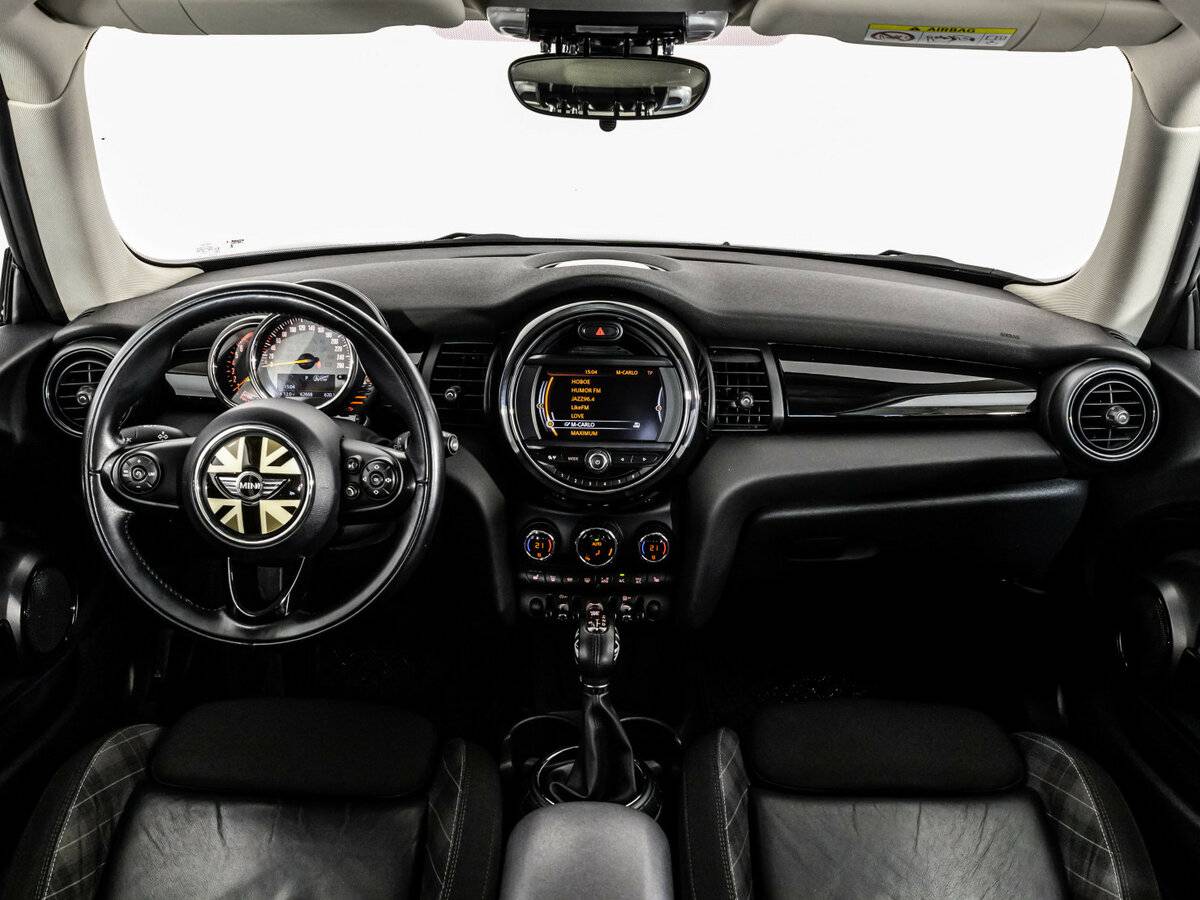 Купить Mini Hatch с пробегом. Фото: #8