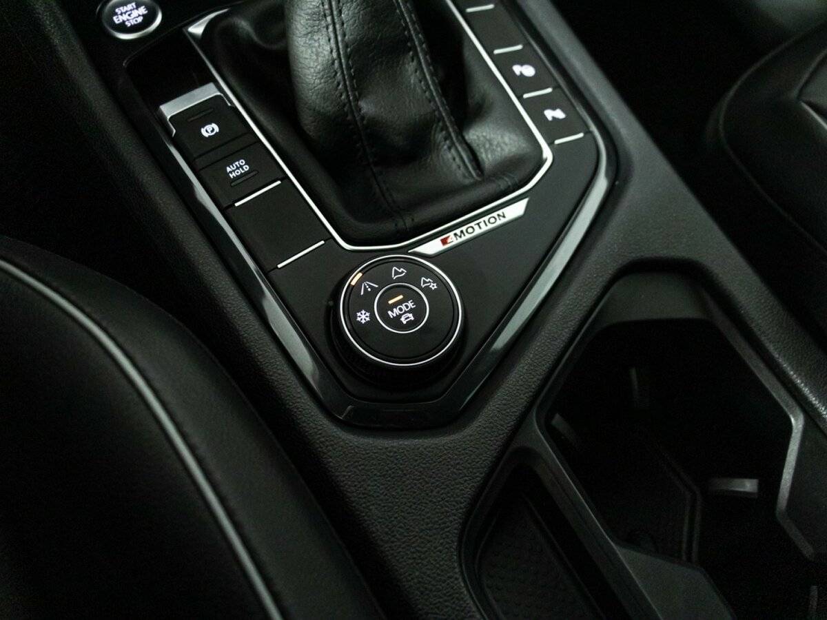Купить Volkswagen Tiguan с пробегом. Фото: #16