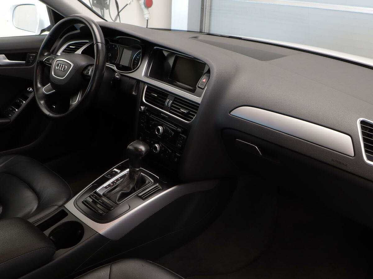 Купить Audi A4 с пробегом. Фото: #6