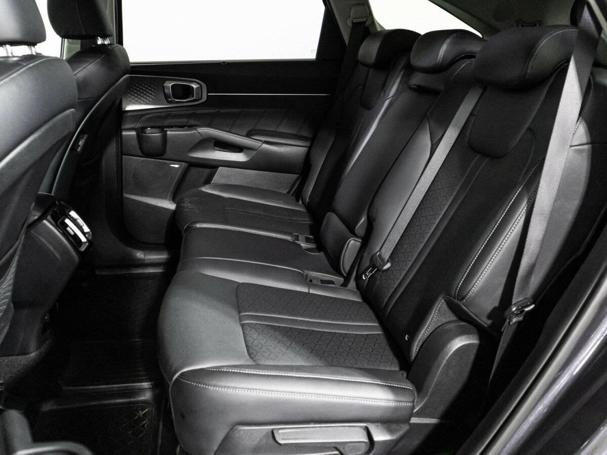 Купить Kia Sorento с пробегом. Фото: #9
