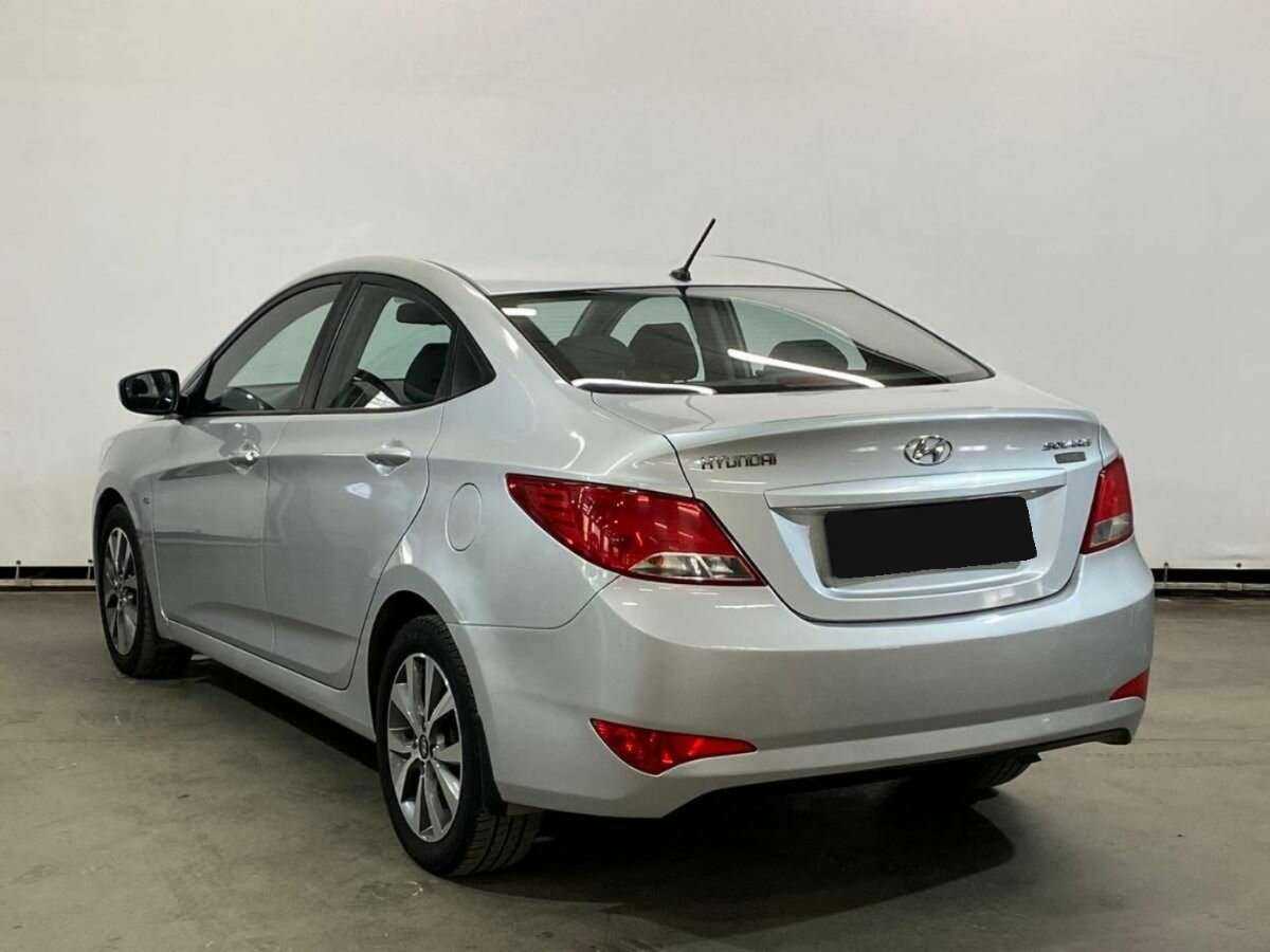Купить Hyundai Solaris с пробегом. Фото: #6