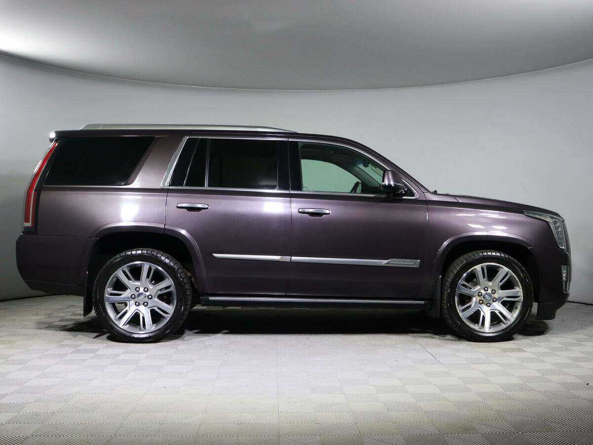 Купить Cadillac Escalade с пробегом. Фото: #2