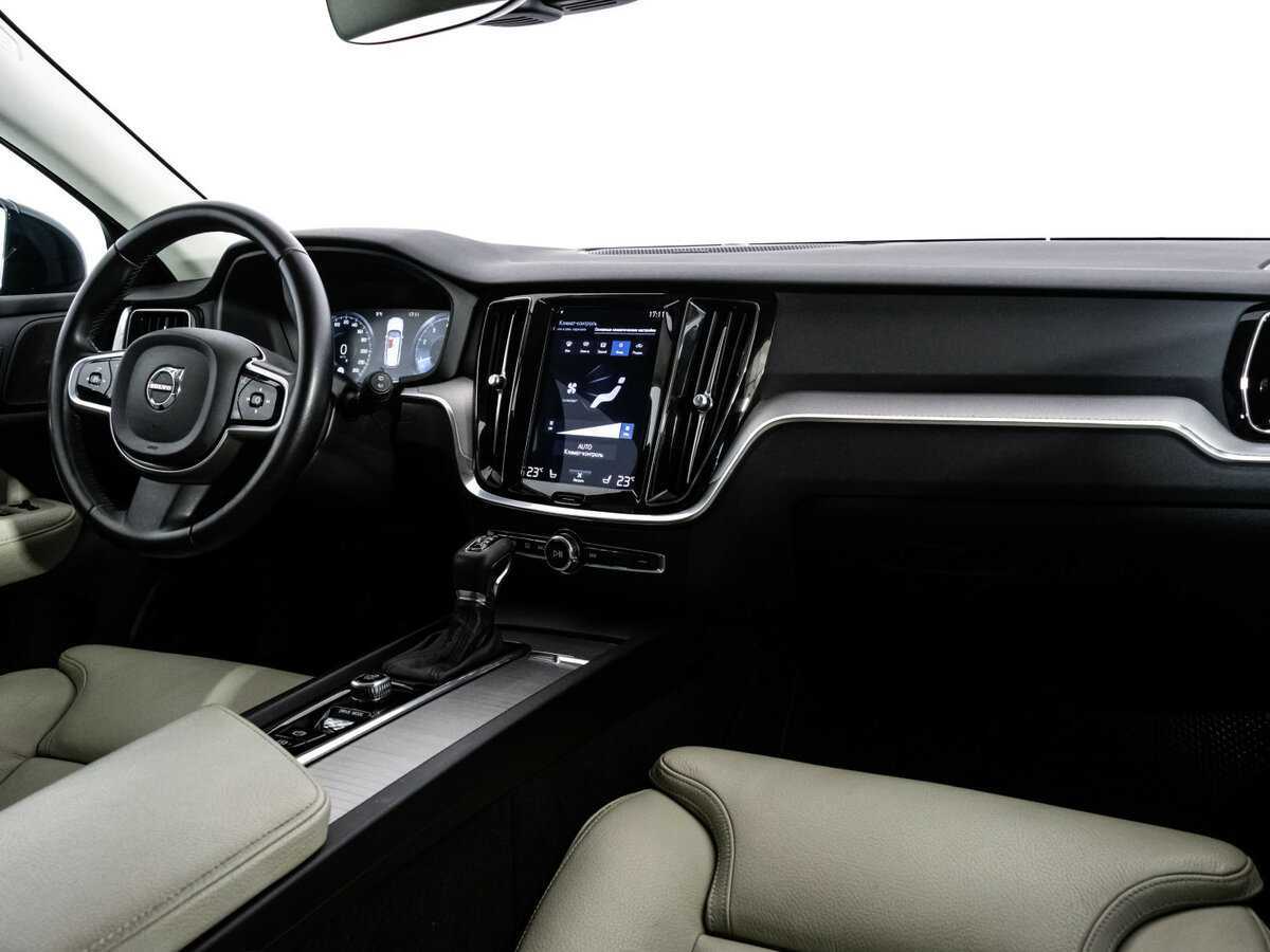 Купить Volvo V60 Cross Country с пробегом. Фото: #6