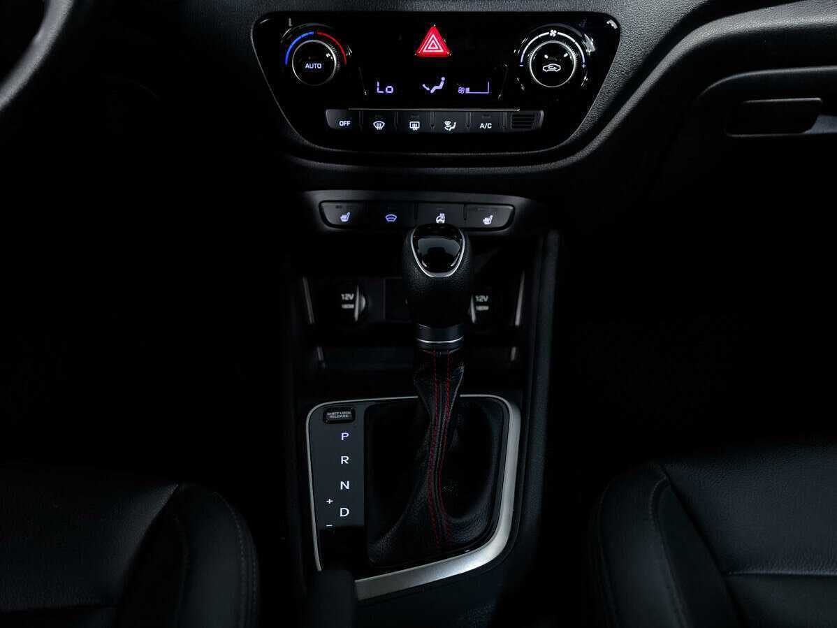 Купить Hyundai Solaris с пробегом. Фото: #23