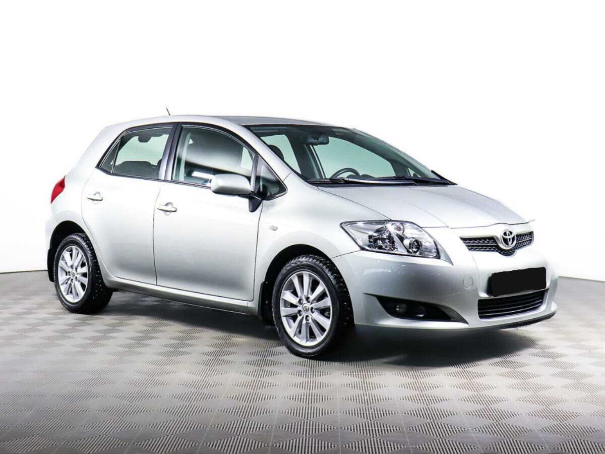 Купить Toyota Auris с пробегом. Фото: #2