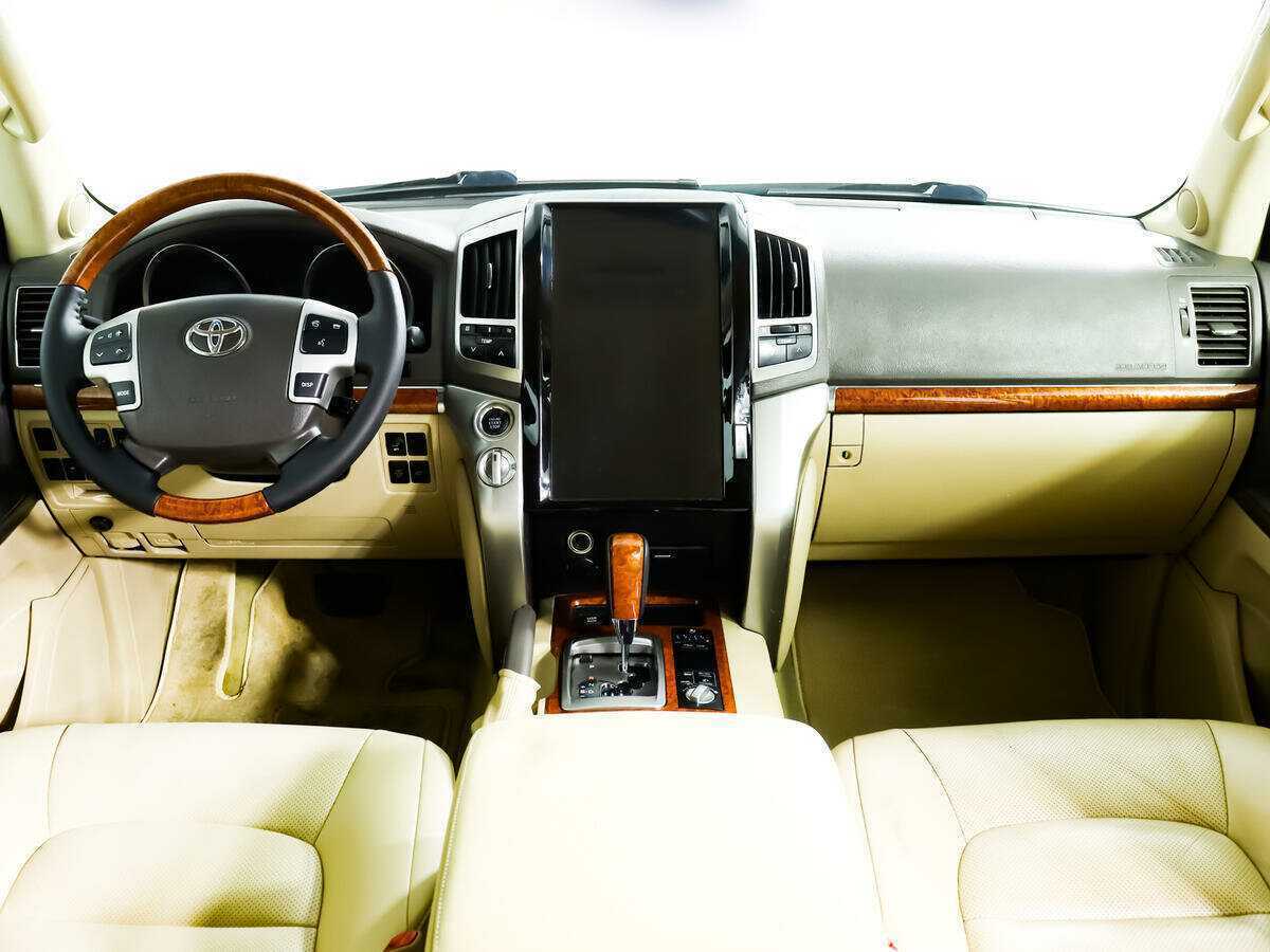 Купить Toyota Land Cruiser с пробегом. Фото: #10