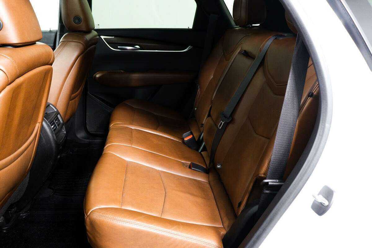 Купить Cadillac XT5 с пробегом. Фото: #9