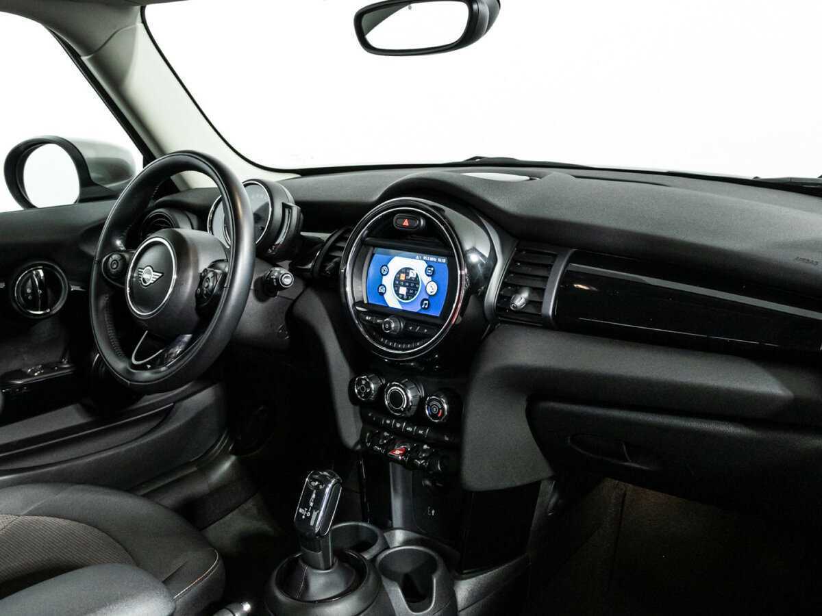 Купить Mini Hatch с пробегом. Фото: #8