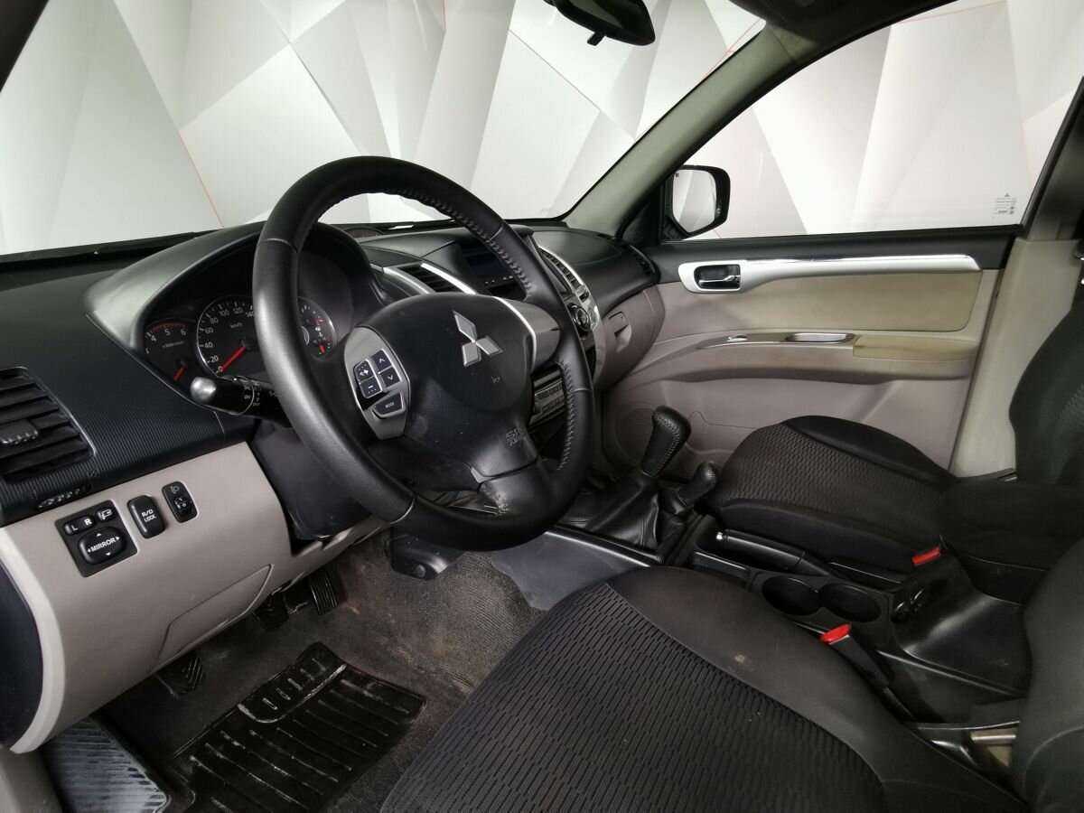 Купить Mitsubishi Pajero Sport с пробегом. Фото: #13