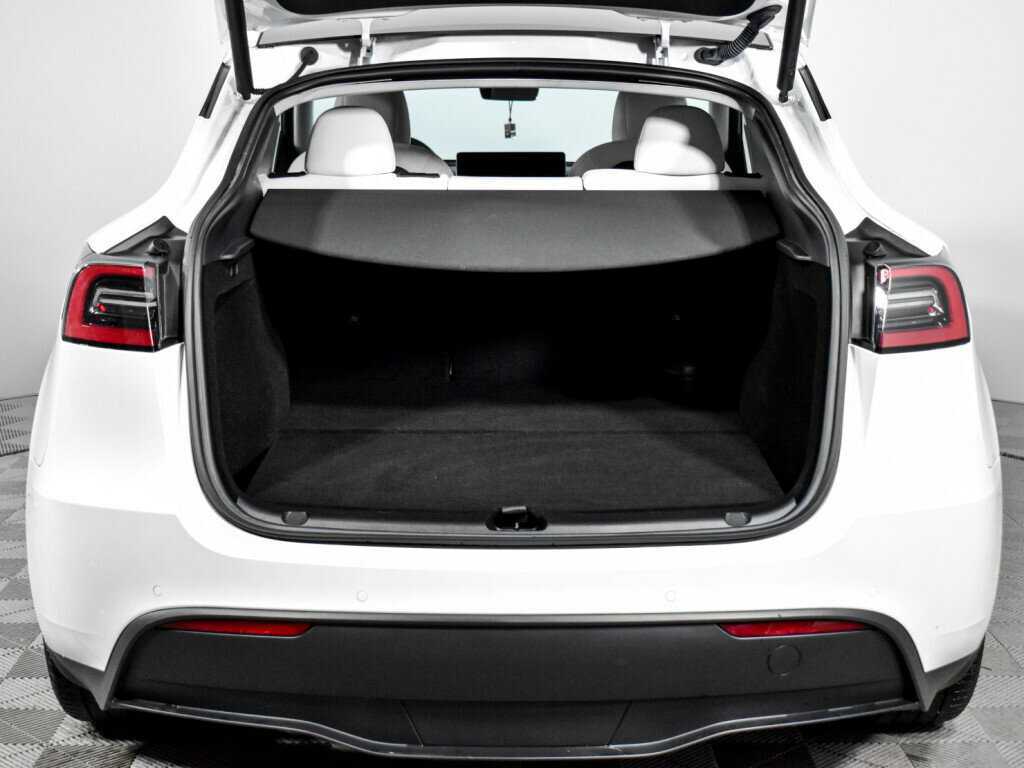Купить Tesla Model Y с пробегом. Фото: #8
