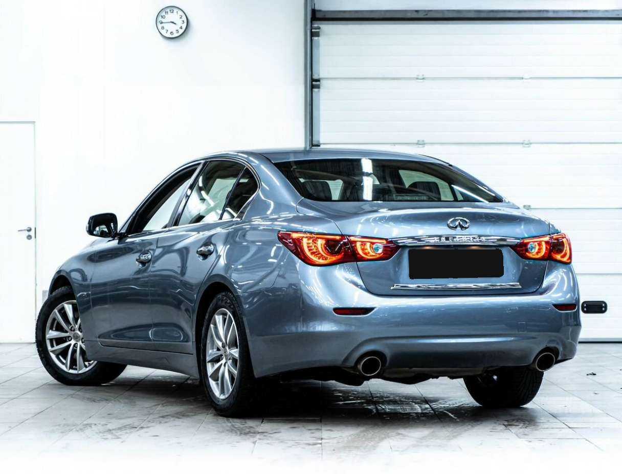 Купить Infiniti Q50 с пробегом. Фото: #3