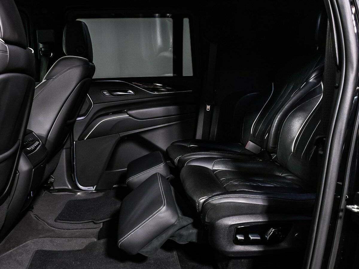 Купить Cadillac Escalade с пробегом. Фото: #11