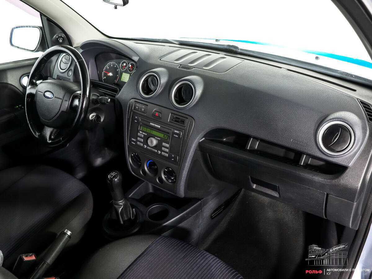 Купить Ford Fusion с пробегом. Фото: #7