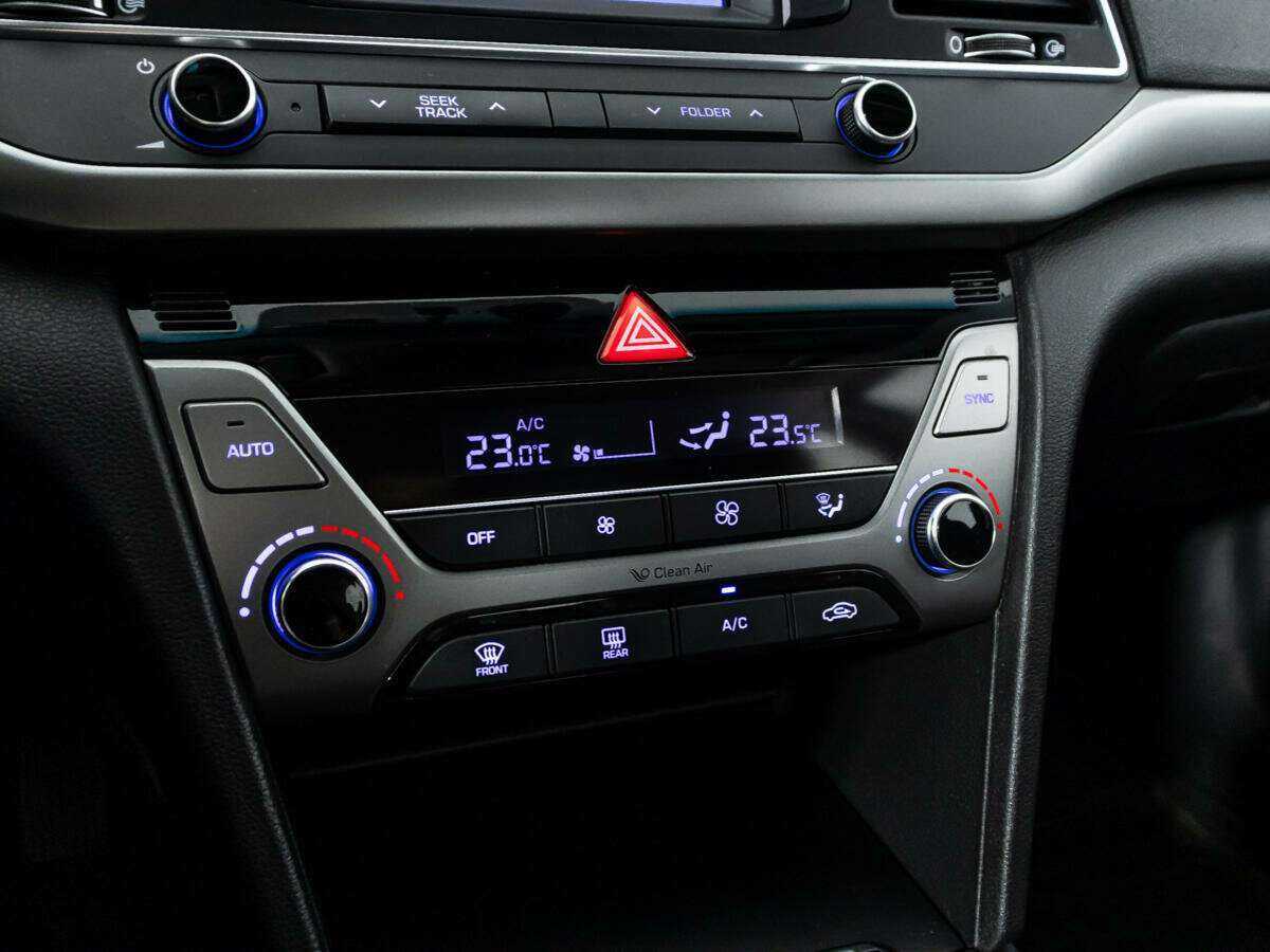 Купить Hyundai Elantra с пробегом. Фото: #15