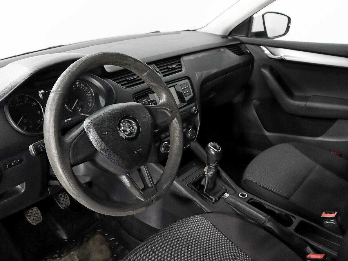 Купить Skoda Octavia с пробегом. Фото: #8