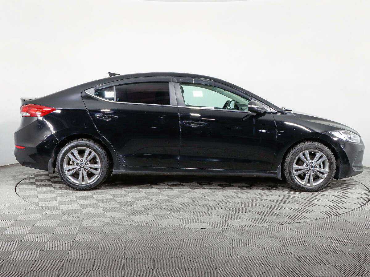Купить Hyundai Elantra с пробегом. Фото: #3