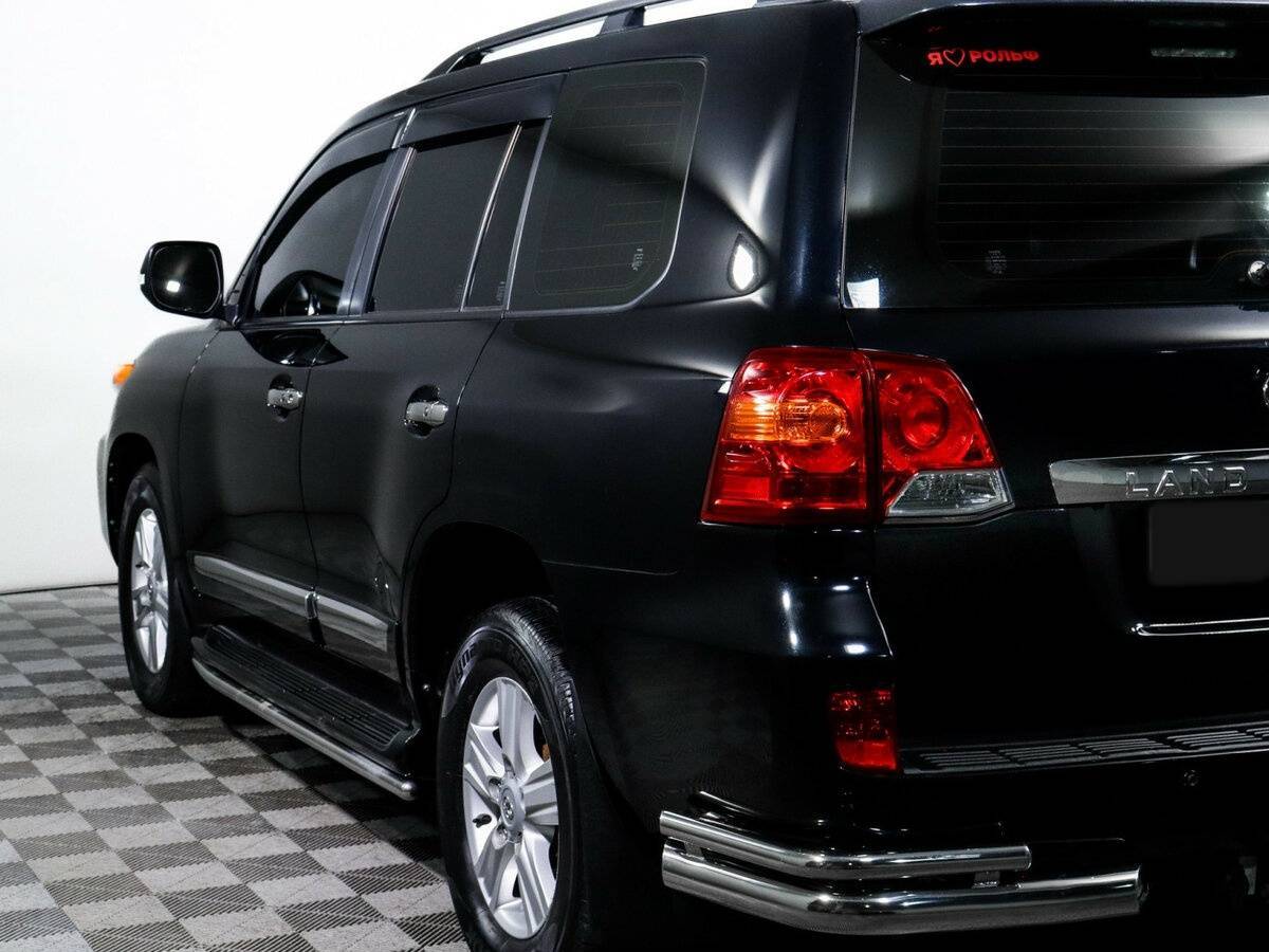 Купить Toyota Land Cruiser с пробегом. Фото: #18