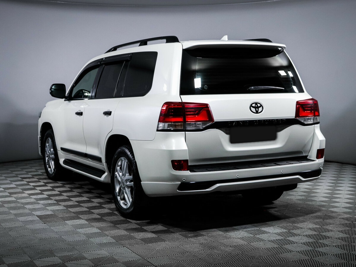 Купить Toyota Land Cruiser с пробегом. Фото: #6