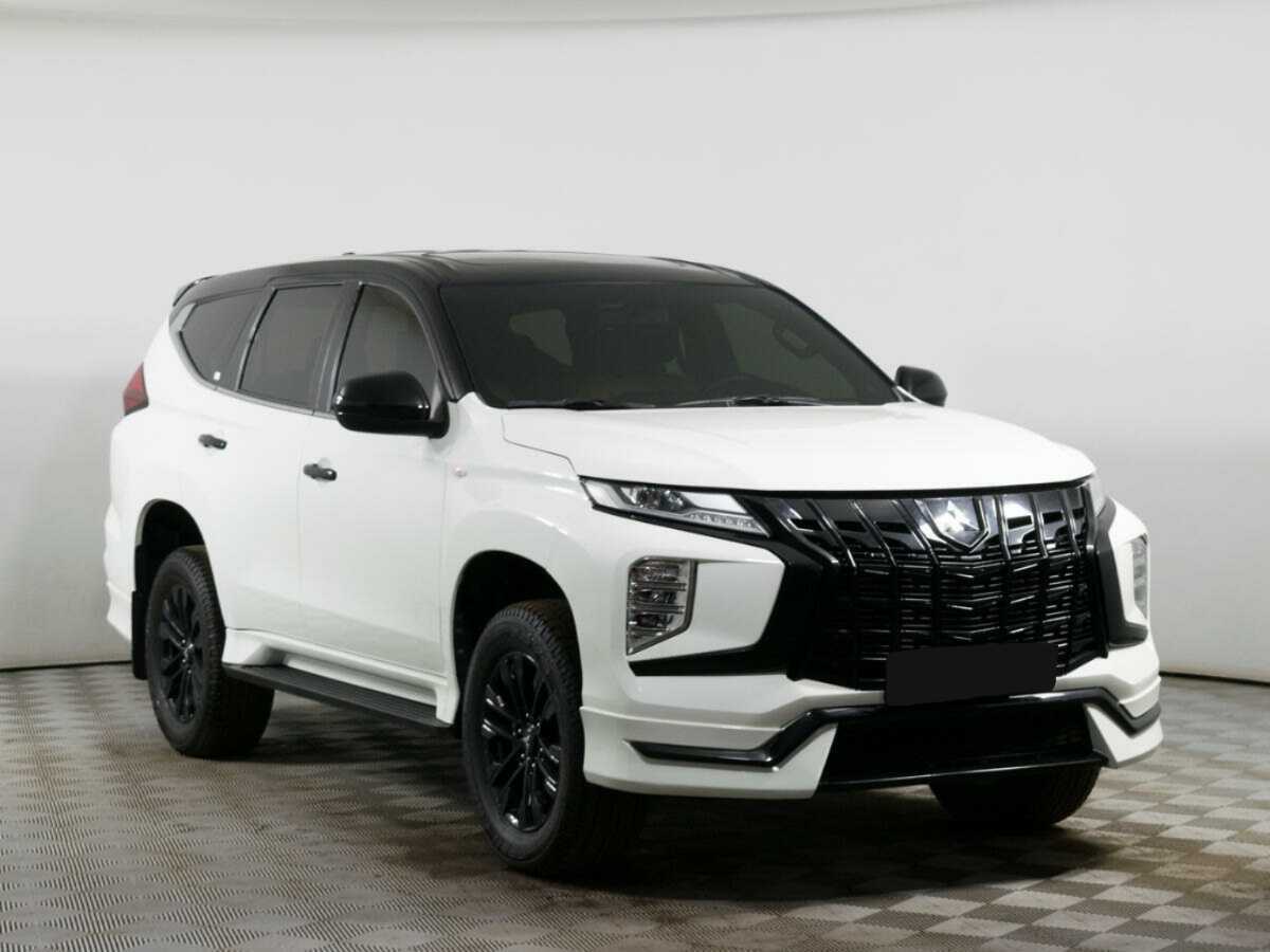 Купить Mitsubishi Montero Sport с пробегом. Фото: #1