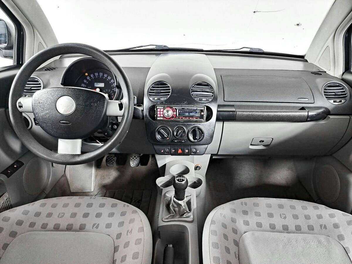 Купить Volkswagen Beetle с пробегом. Фото: #11