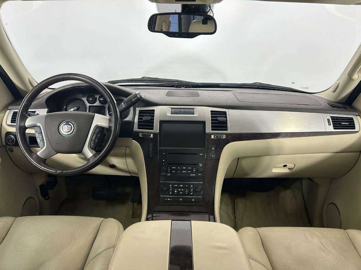 Купить Cadillac Escalade с пробегом. Фото: #6