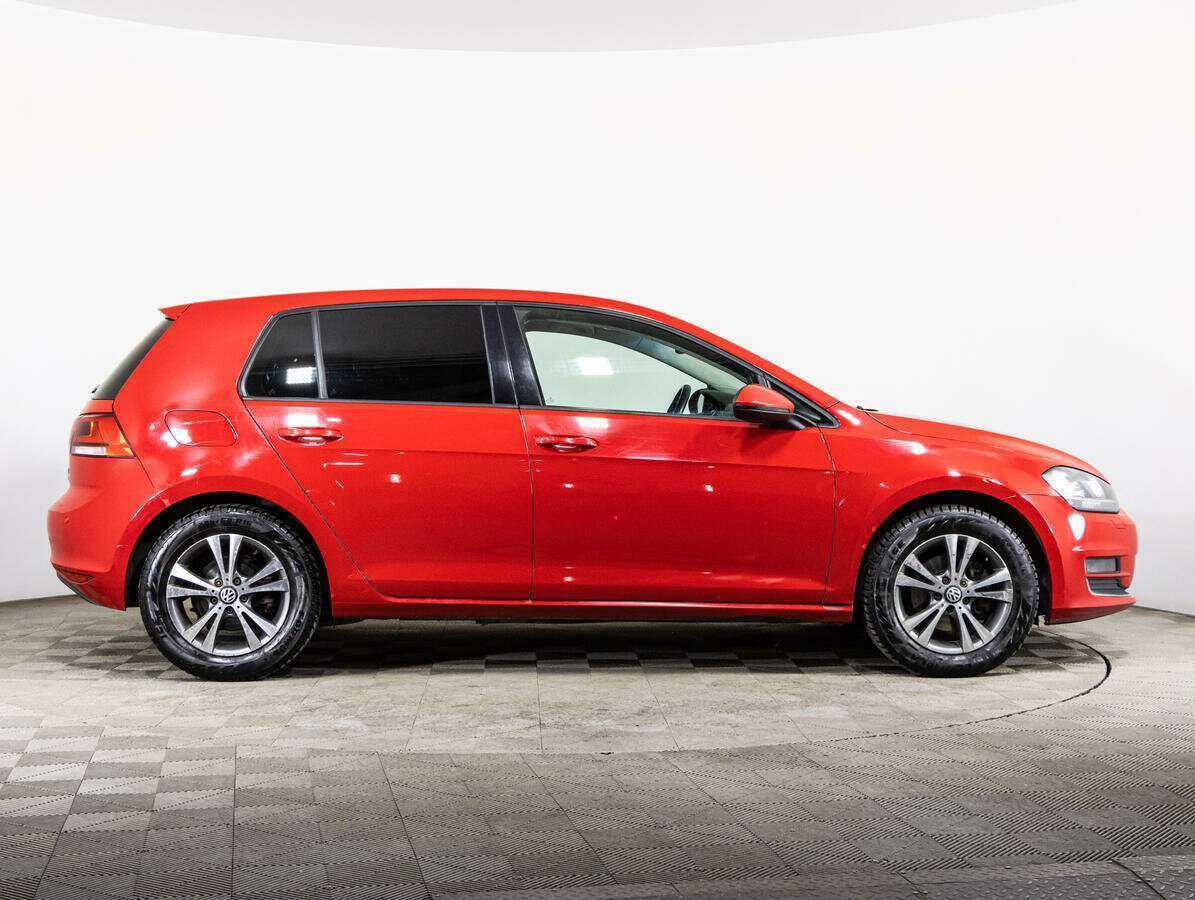 Купить Volkswagen Golf с пробегом. Фото: #3