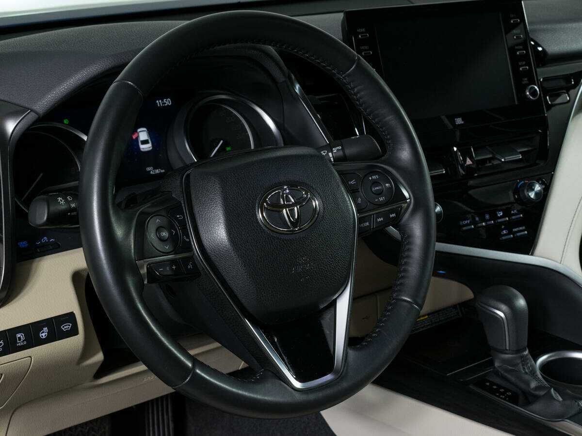 Купить Toyota Camry с пробегом. Фото: #13