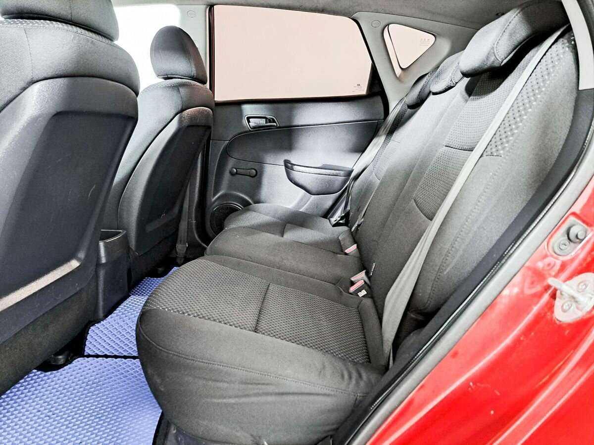 Купить Hyundai i30 с пробегом. Фото: #9