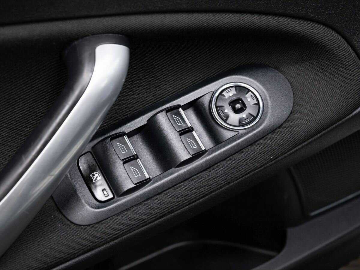 Купить Ford Mondeo с пробегом. Фото: #12