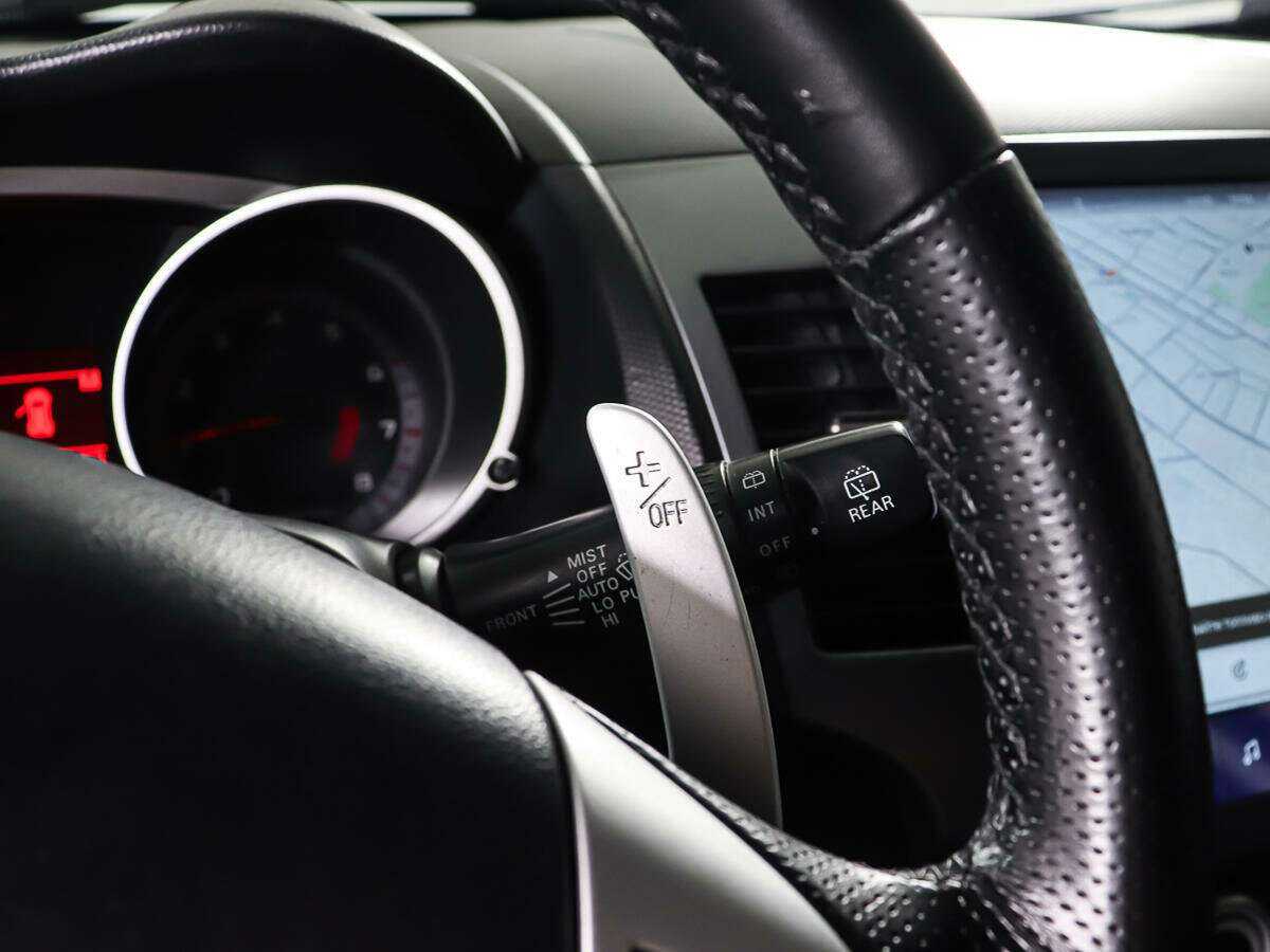 Купить Mitsubishi Outlander с пробегом. Фото: #15